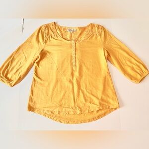 St John’s Bay Scoop Neck Pheasant Top w/ Cut Out Paisley Design, 3/4 Sleeve